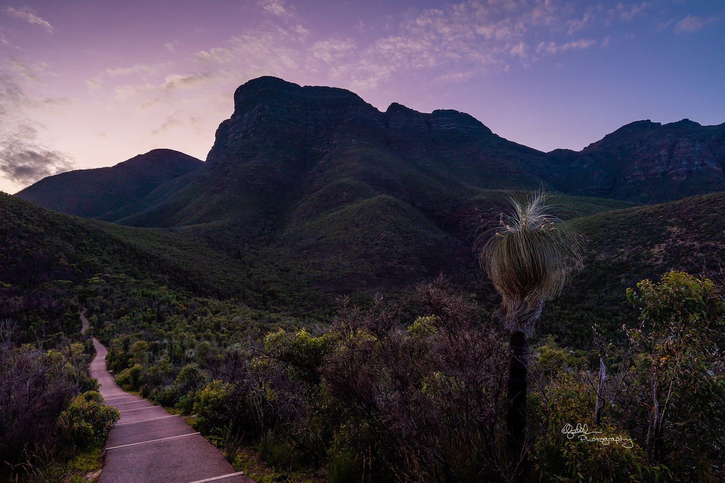 The Stirling Ranges - Sunrise Over Bluff Knoll